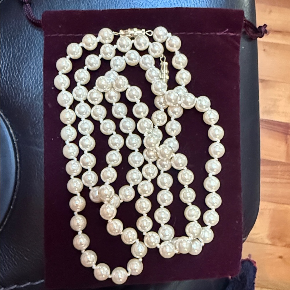 Vintage double clasp pearl necklace